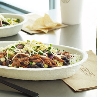 If You're at Chipotle, These Are the Leanest, Lightest Orders